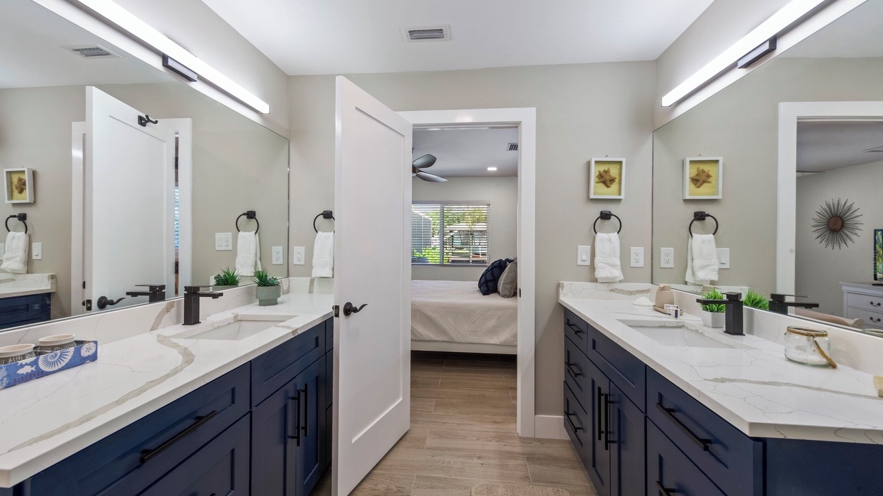Photo of Bathroom in Laguna Shores