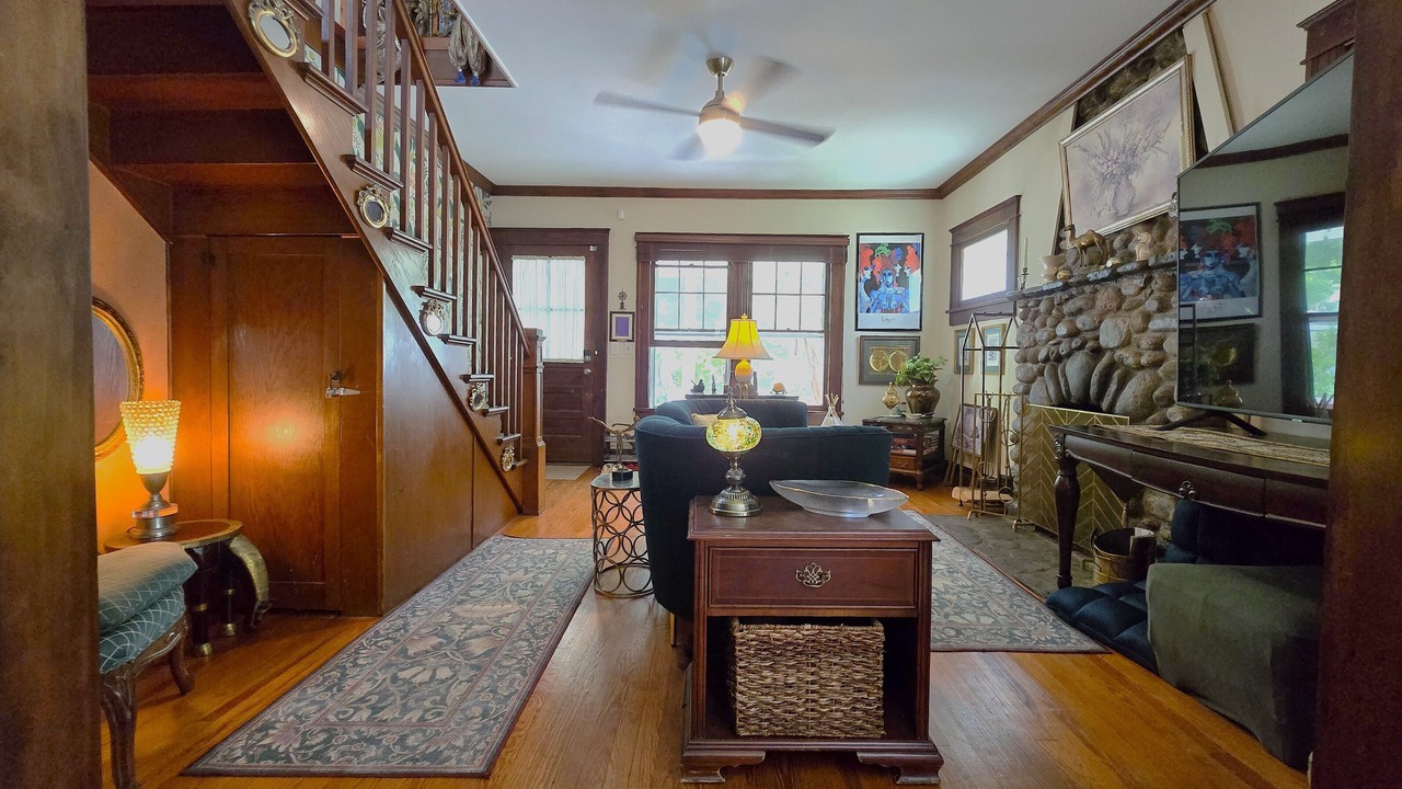 Photo of Livingroom in Phoenicia