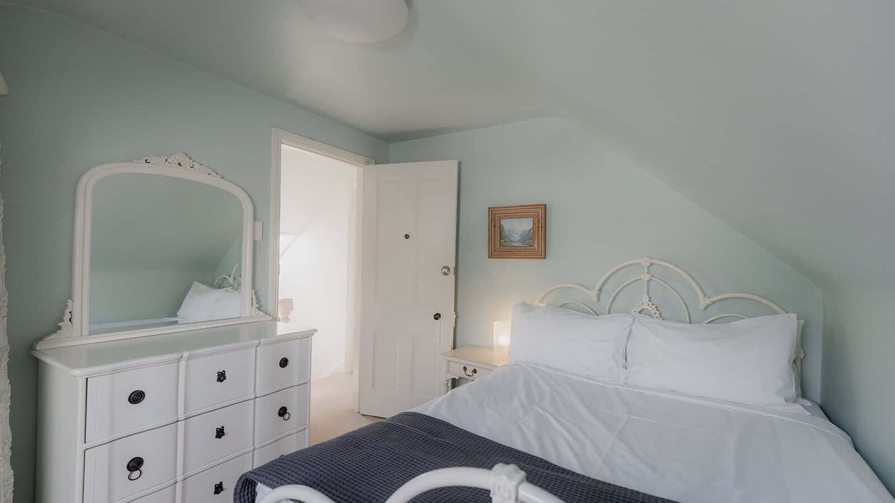 Photo of Bedroom in Battery Point