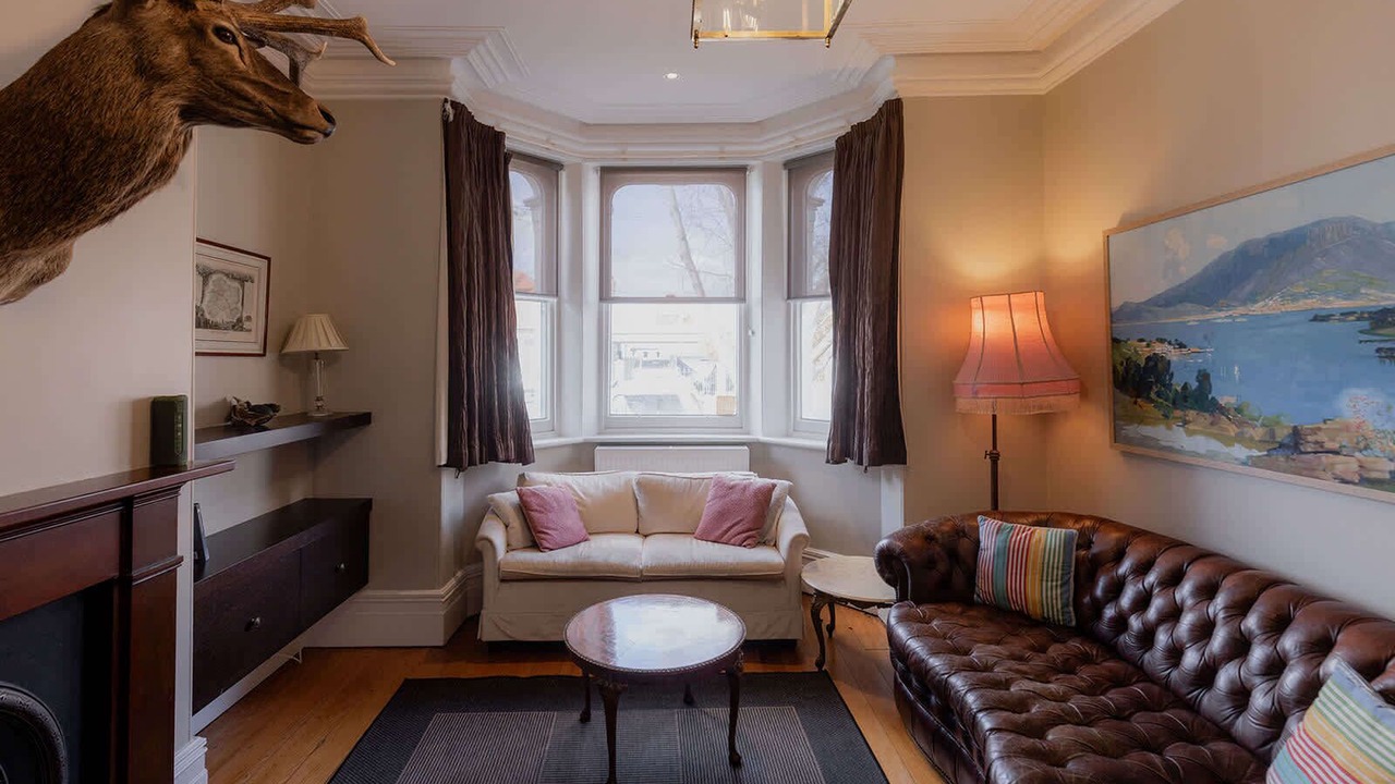 Photo of Livingroom in Battery Point