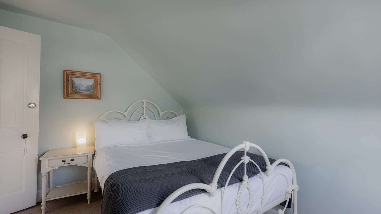 Photo of Bedroom in Battery Point