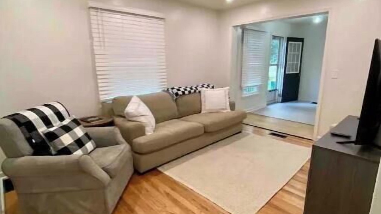 Photo of Livingroom in Speedway