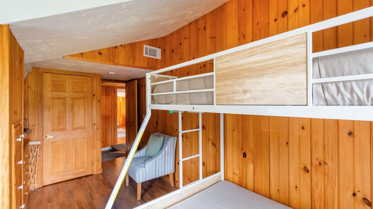 Photo of Bedroom in Onset