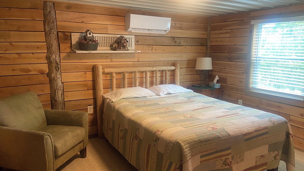 Photo of Bedroom in Jonesville