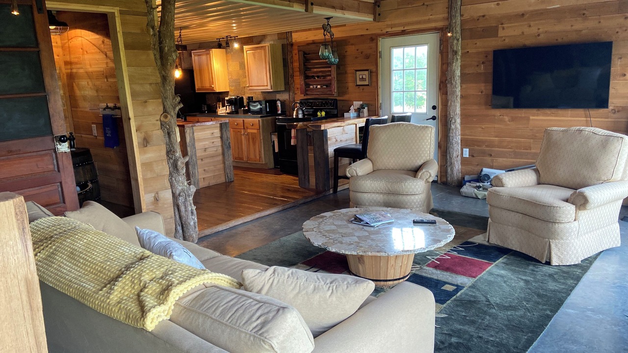 Photo of Livingroom in Jonesville
