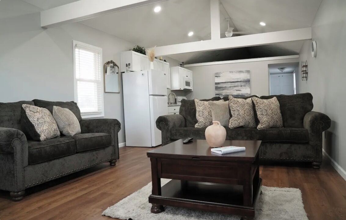 Photo of Livingroom in Laketon
