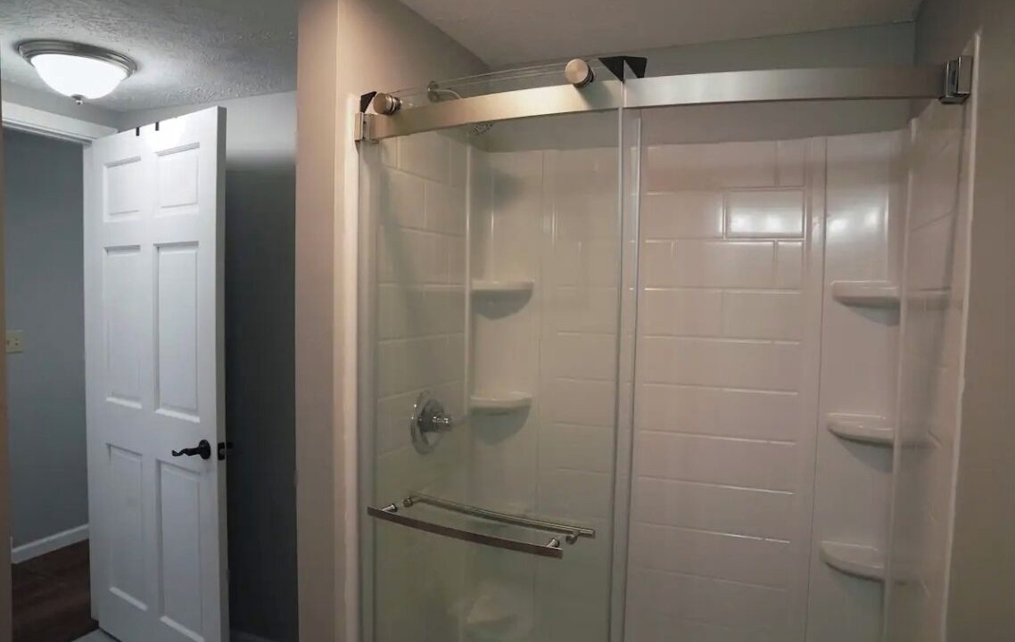 Photo of Bathroom in Laketon