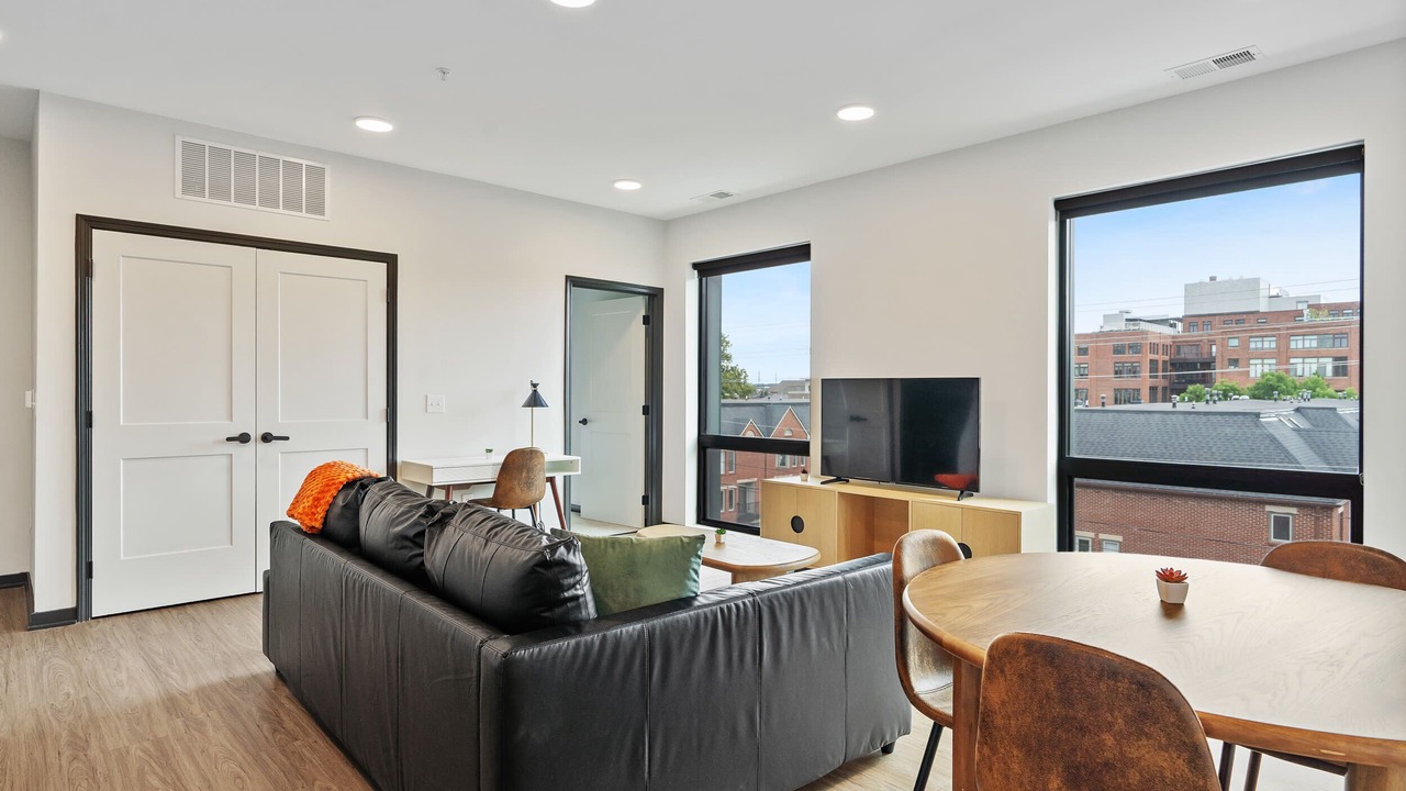 Photo of Livingroom in Lockerbie Square