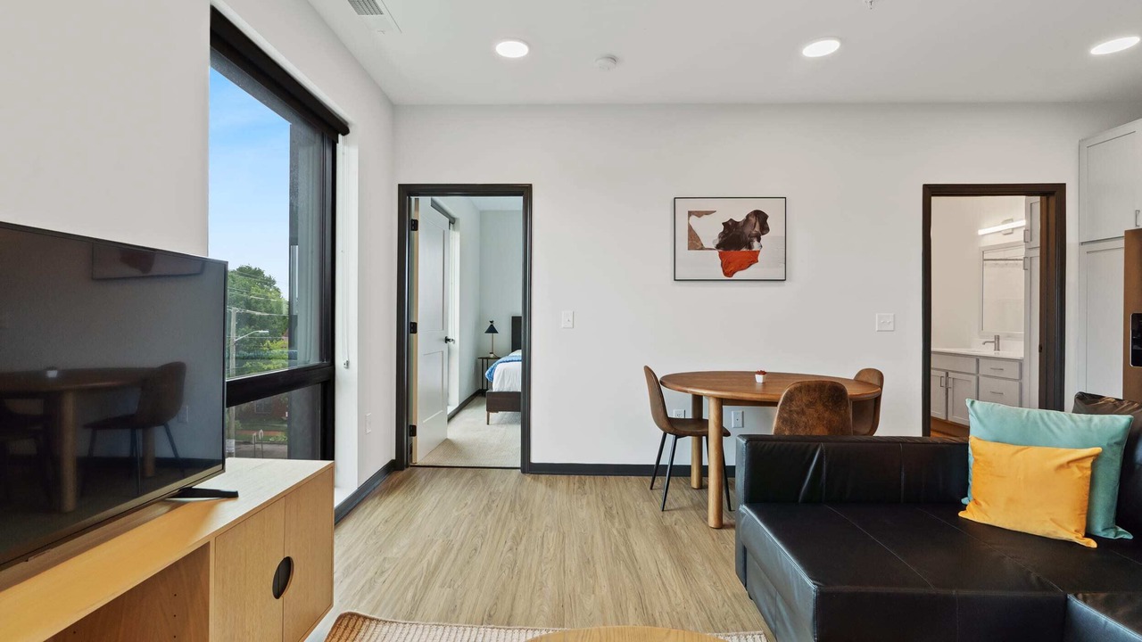 Photo of Livingroom in Lockerbie Square