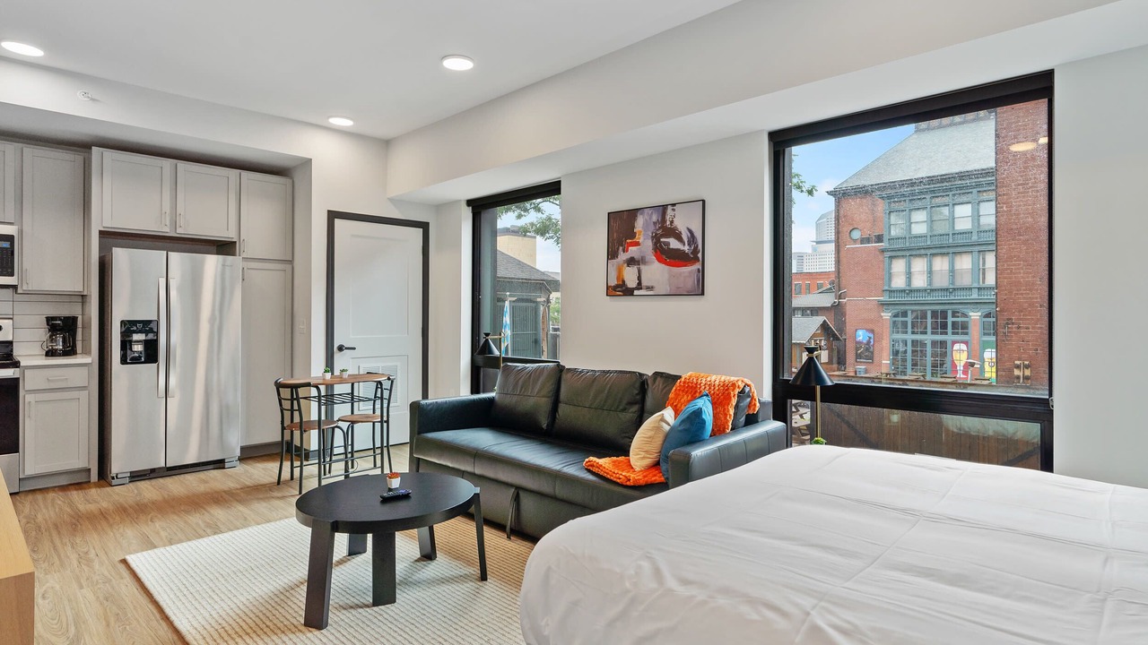 Photo of Bedroom in Lockerbie Square