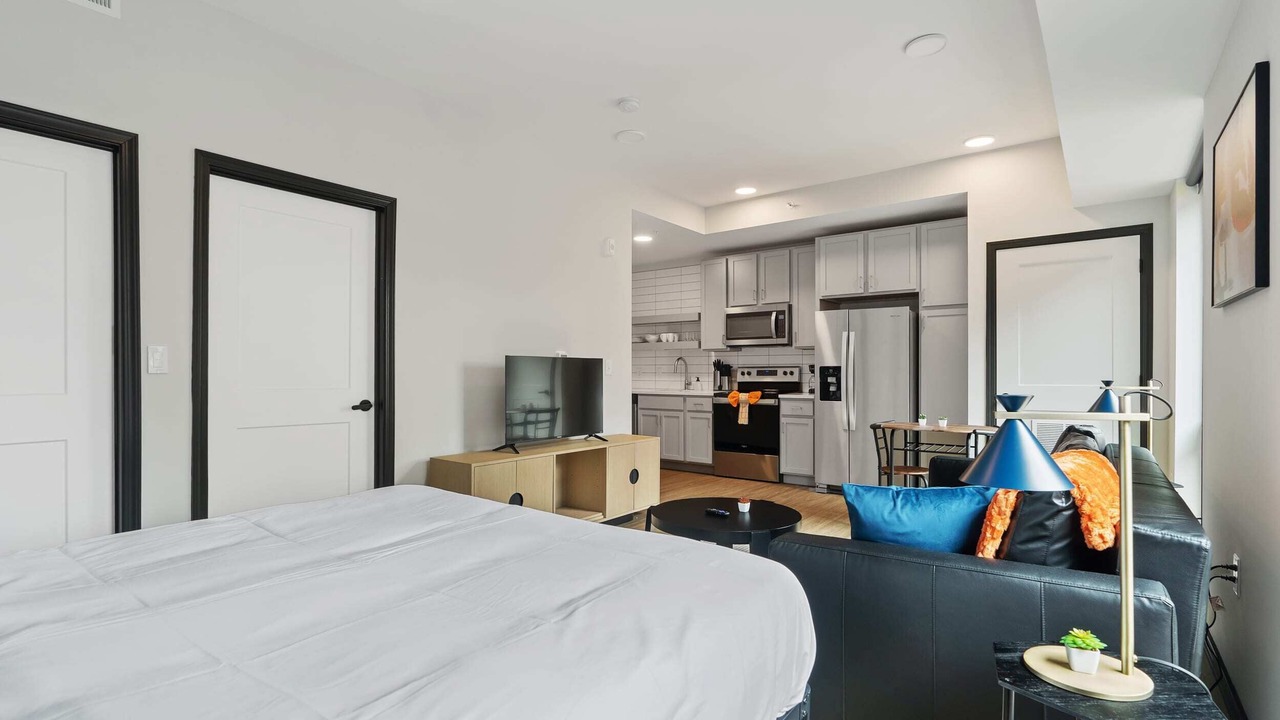 Photo of Bedroom in Lockerbie Square