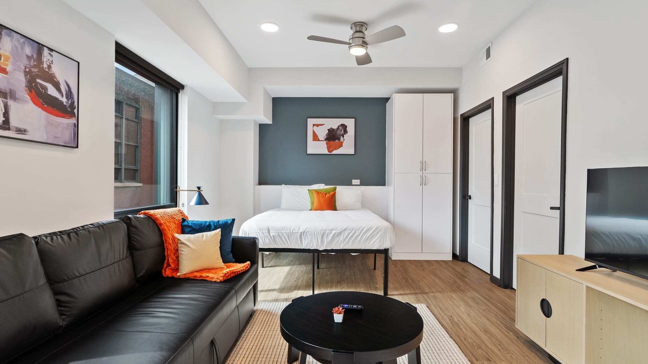 Photo of Livingroom in Lockerbie Square
