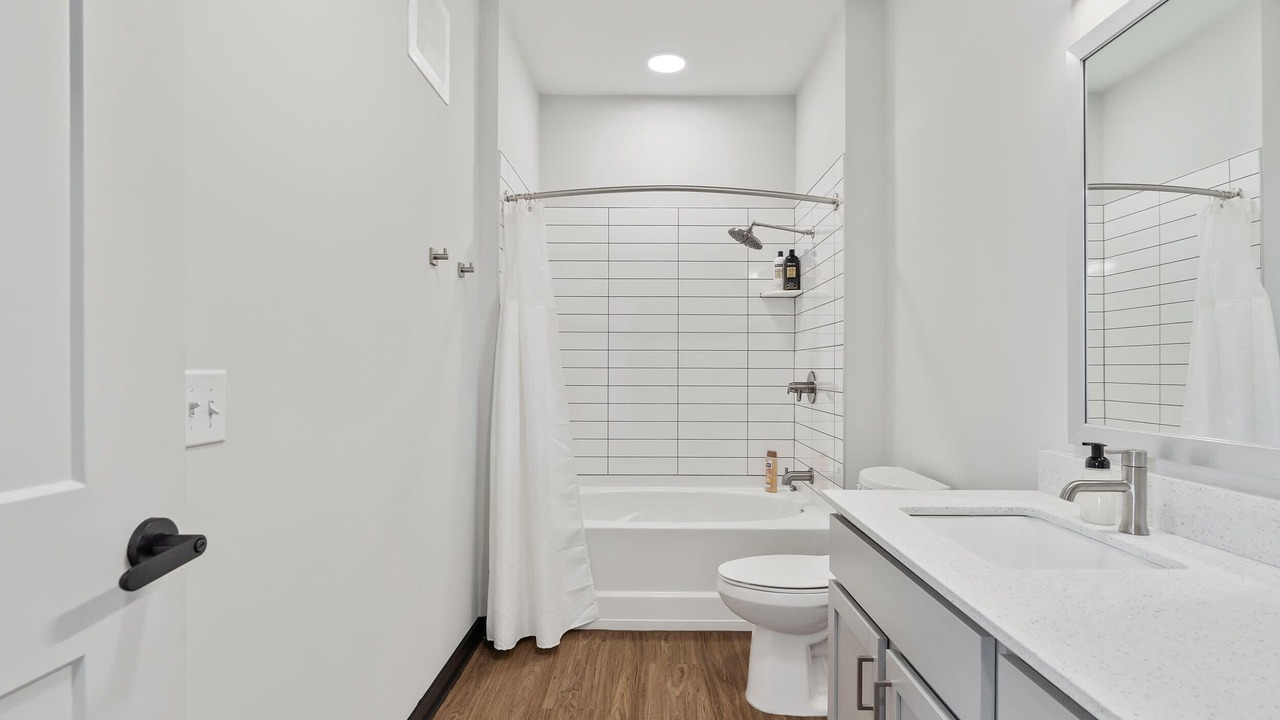 Photo of Bathroom in Lockerbie Square