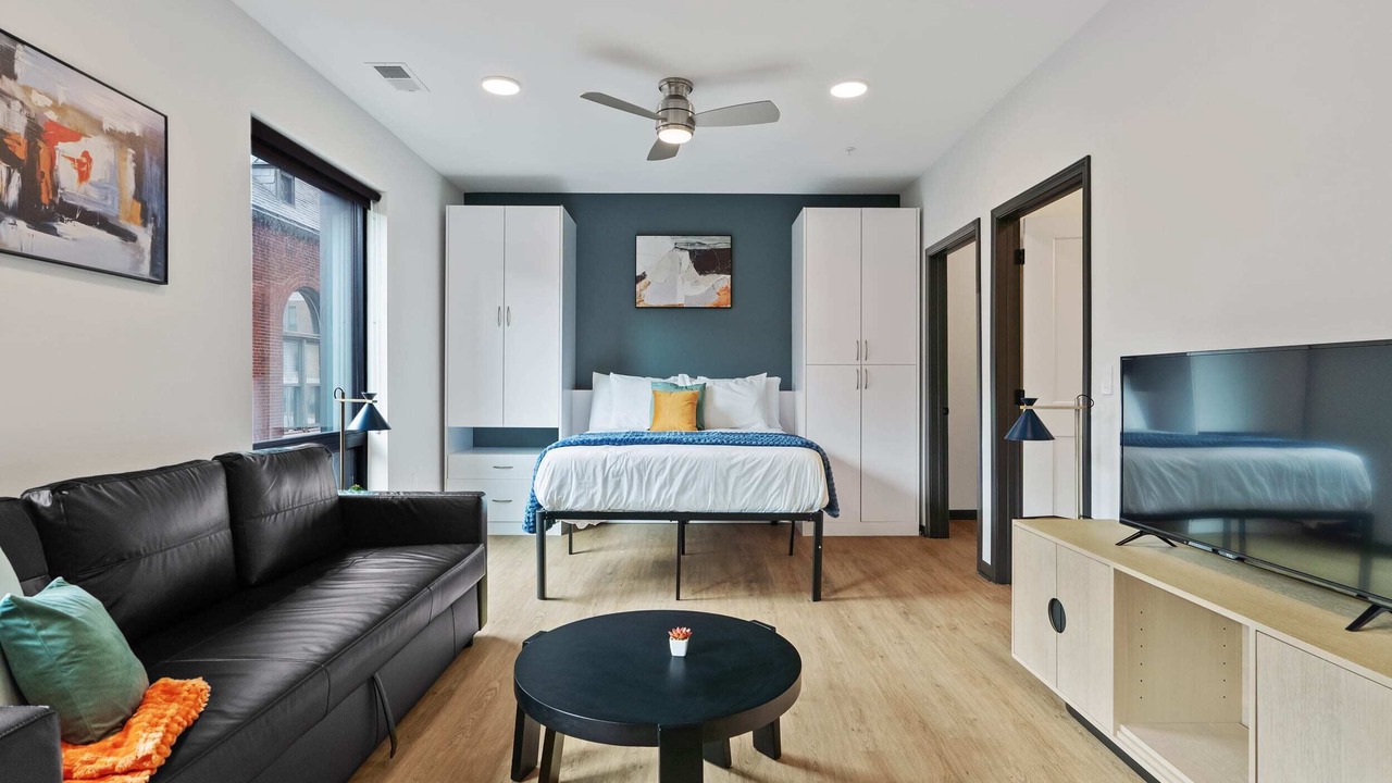 Photo of Livingroom in Lockerbie Square