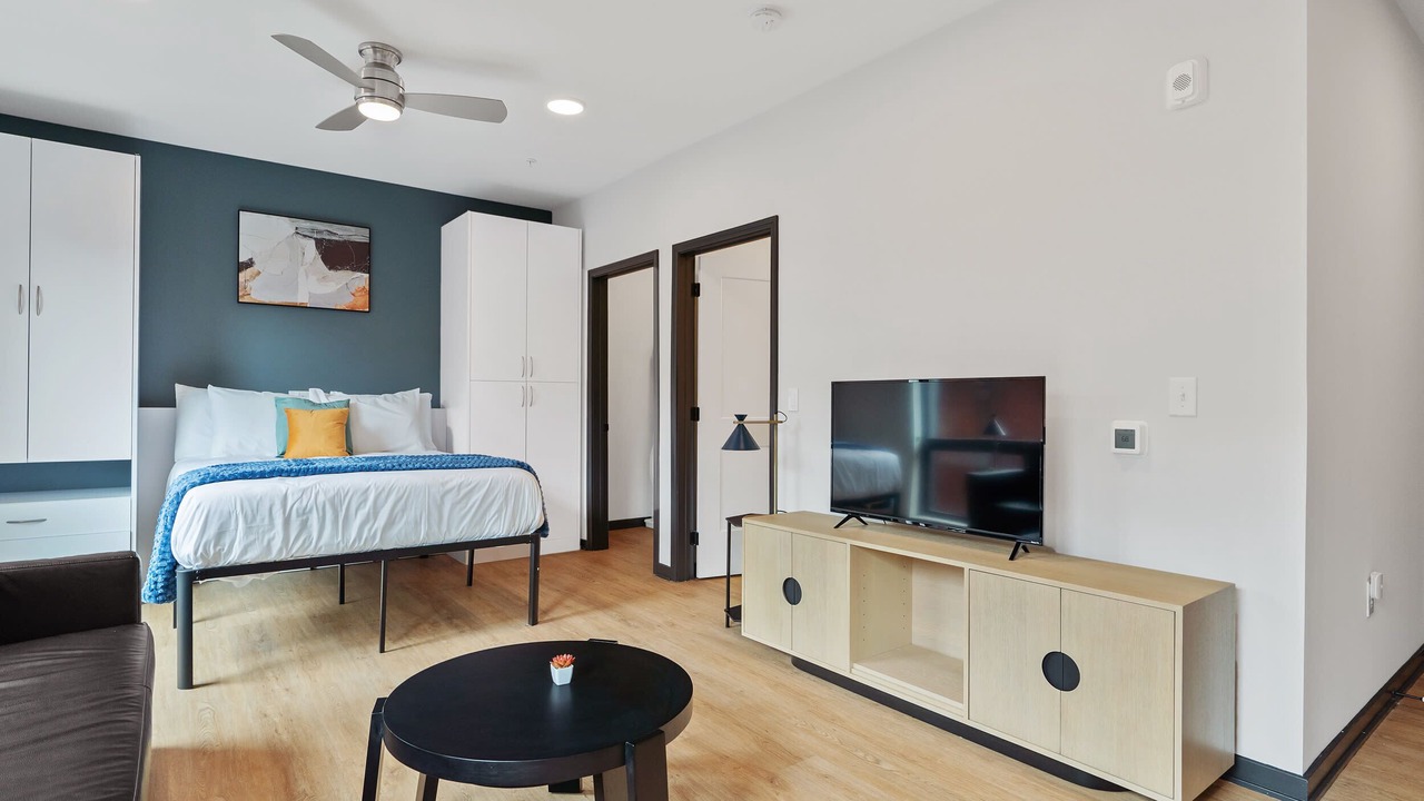Photo of Bedroom in Lockerbie Square