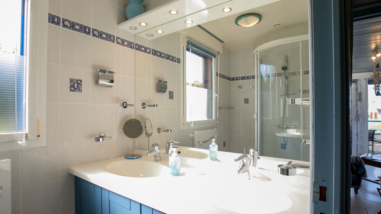 Photo of Bathroom in Plouezoch