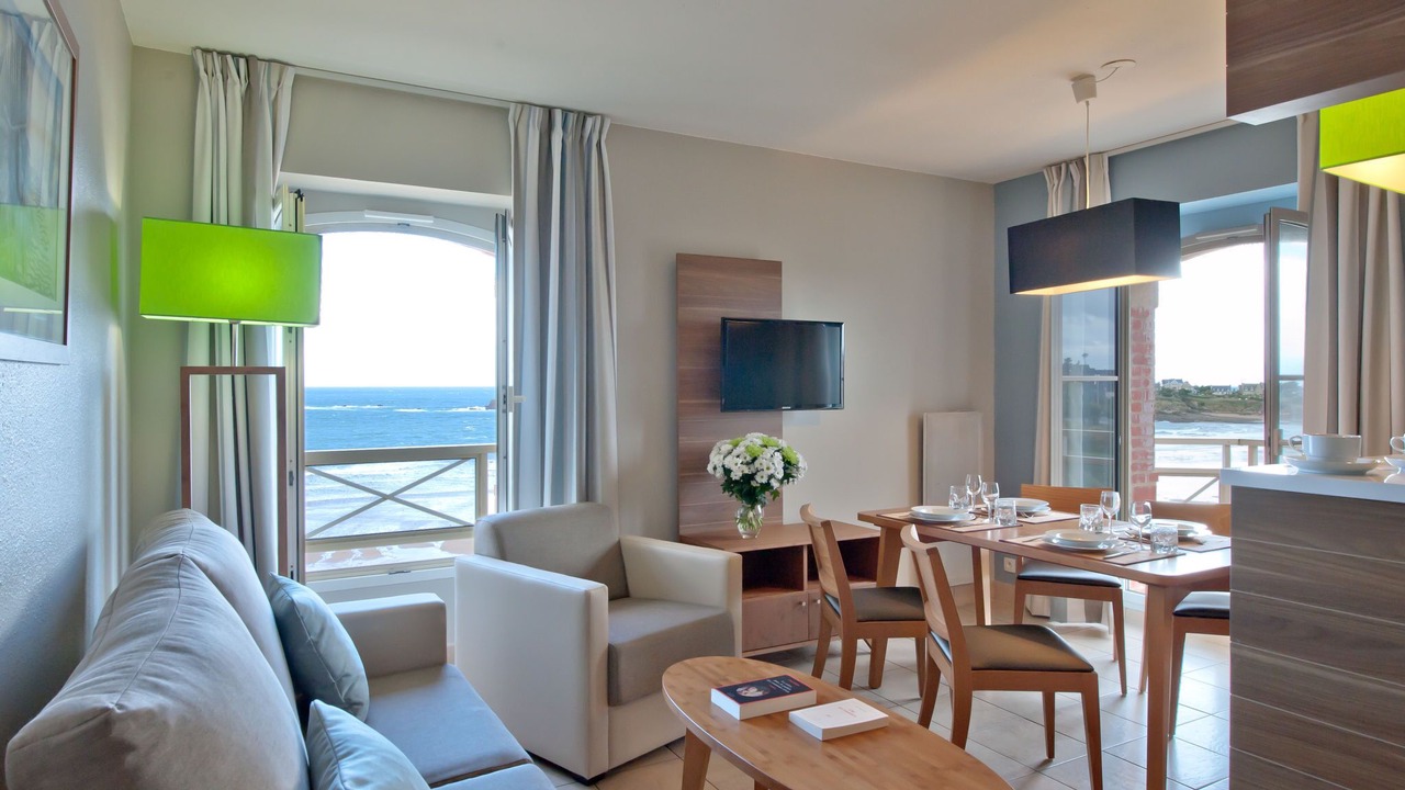 Photo of Livingroom in Saint-Ideuc