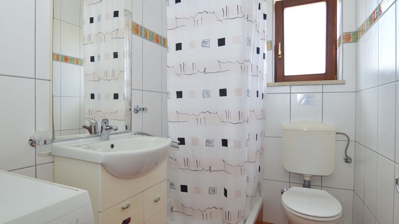 Photo of Bathroom in Mirce