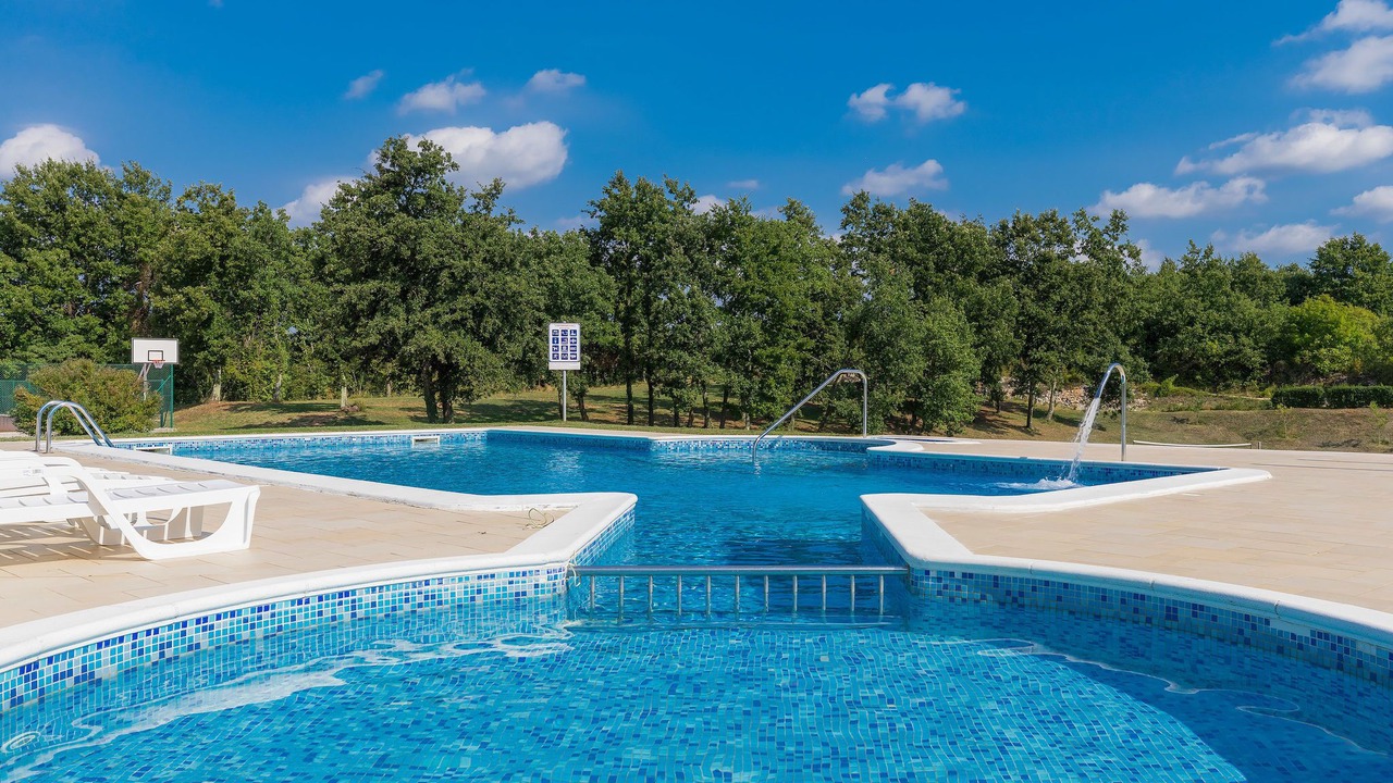 Photo of Outdoor in Modrusani