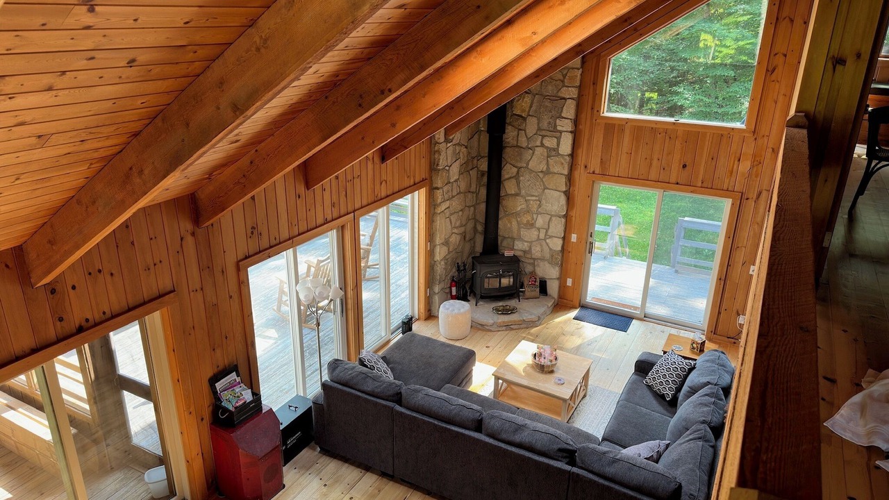 Photo of Livingroom in Lanesborough