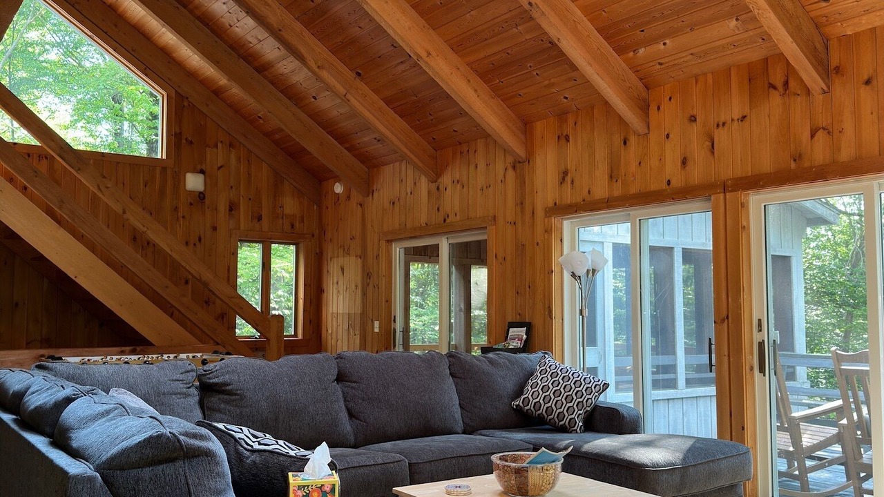 Photo of Livingroom in Lanesborough