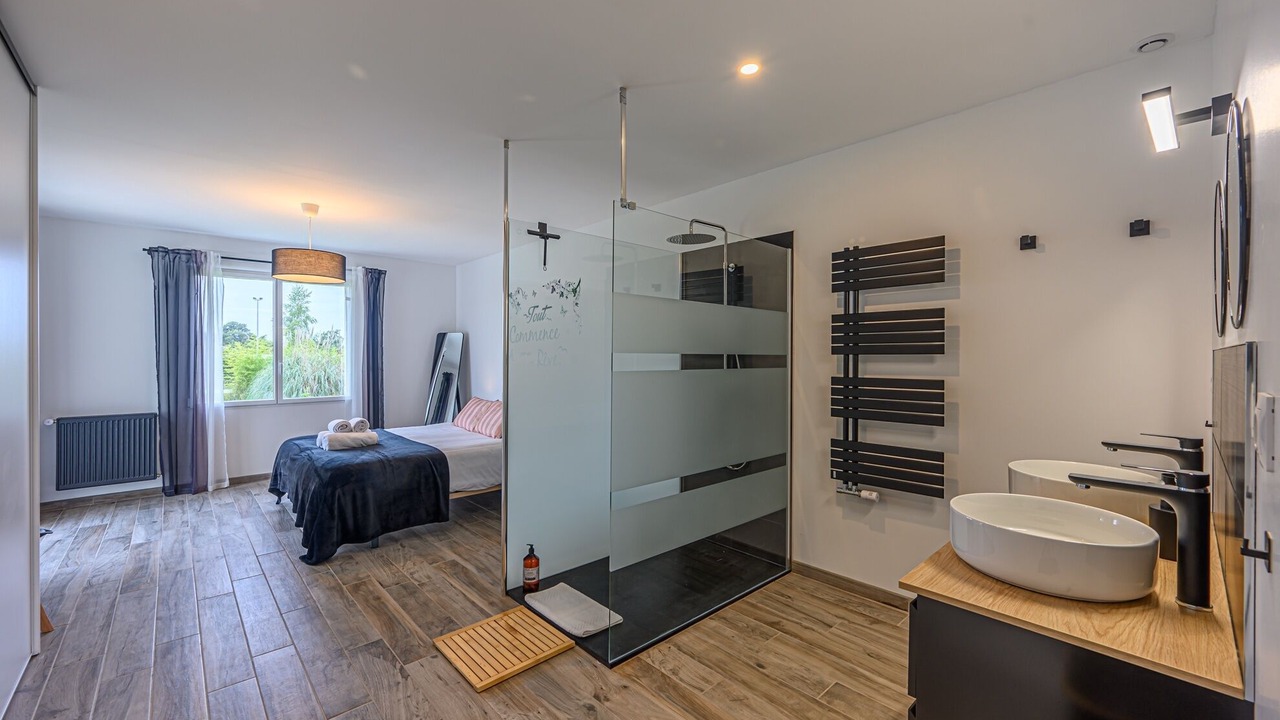 Photo of Bedroom in Theix-Noyalo