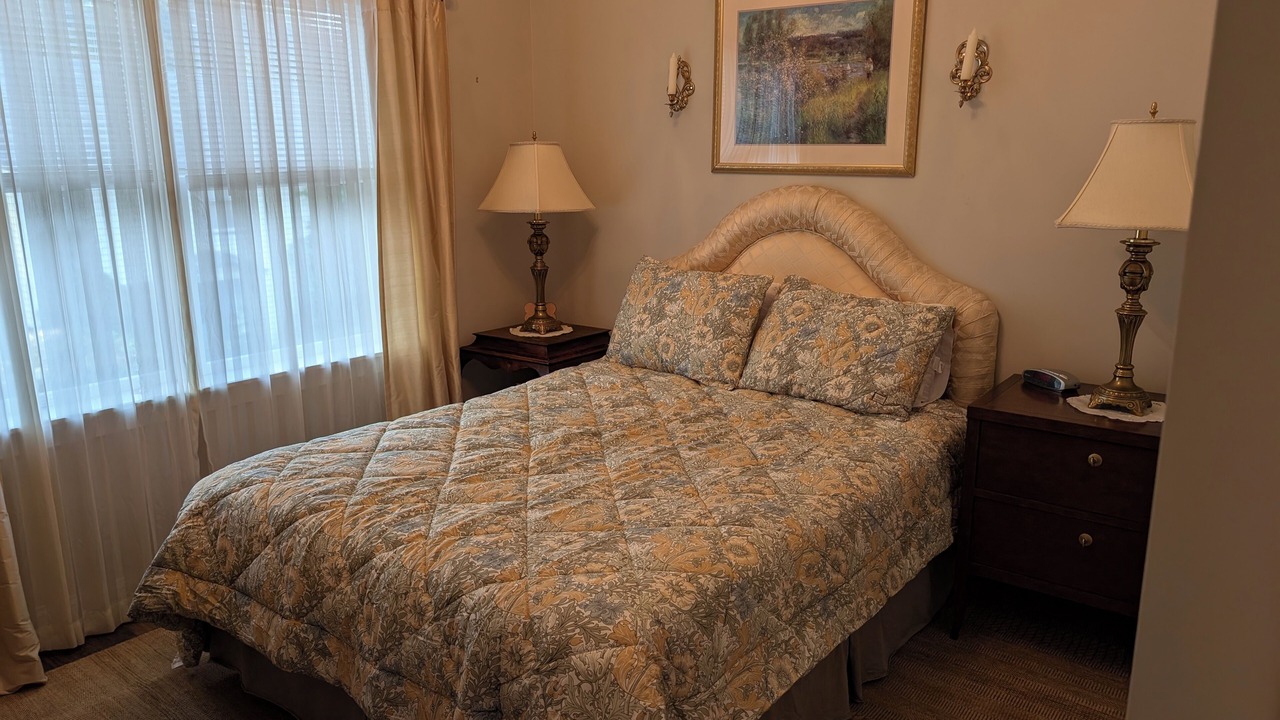 Photo of Bedroom in Saratoga Springs