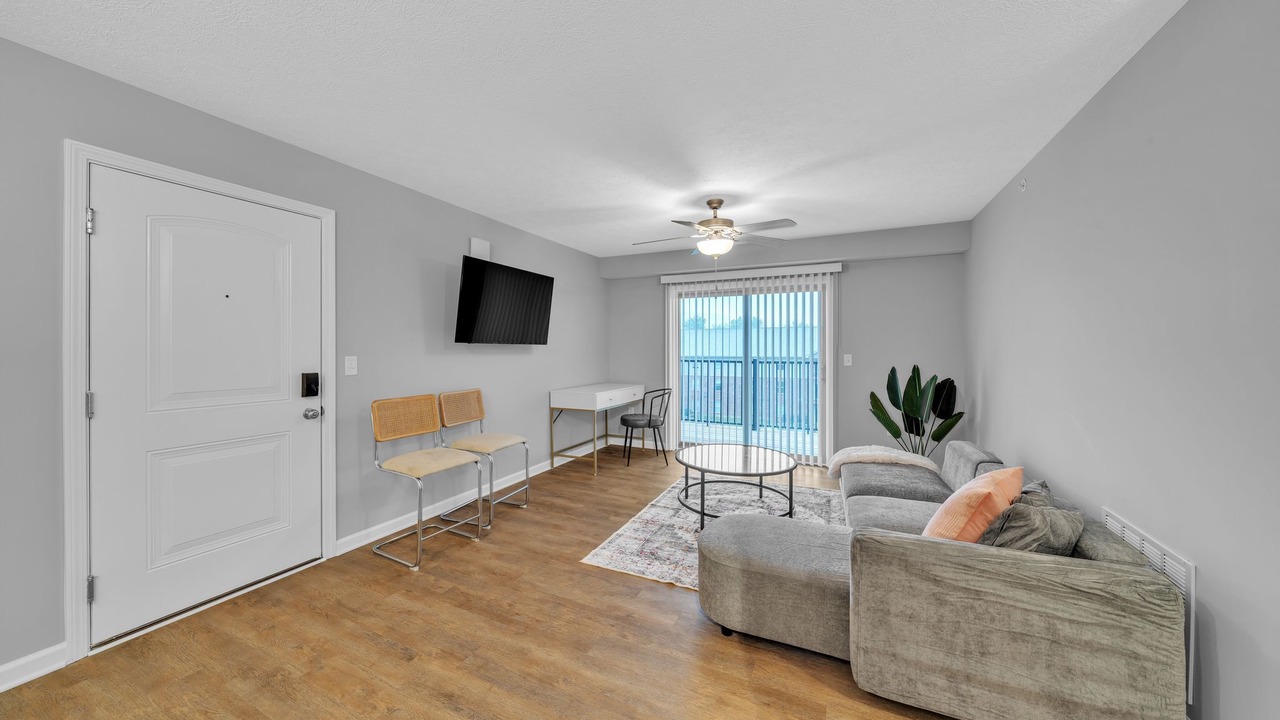 Photo of Livingroom in New Albany