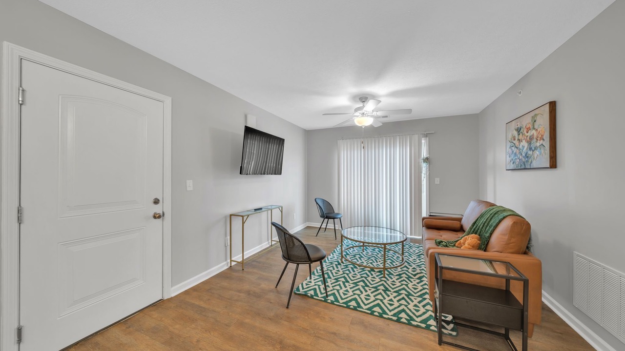 Photo of Livingroom in New Albany