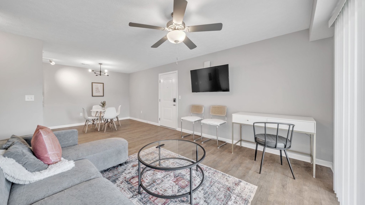 Photo of Livingroom in New Albany