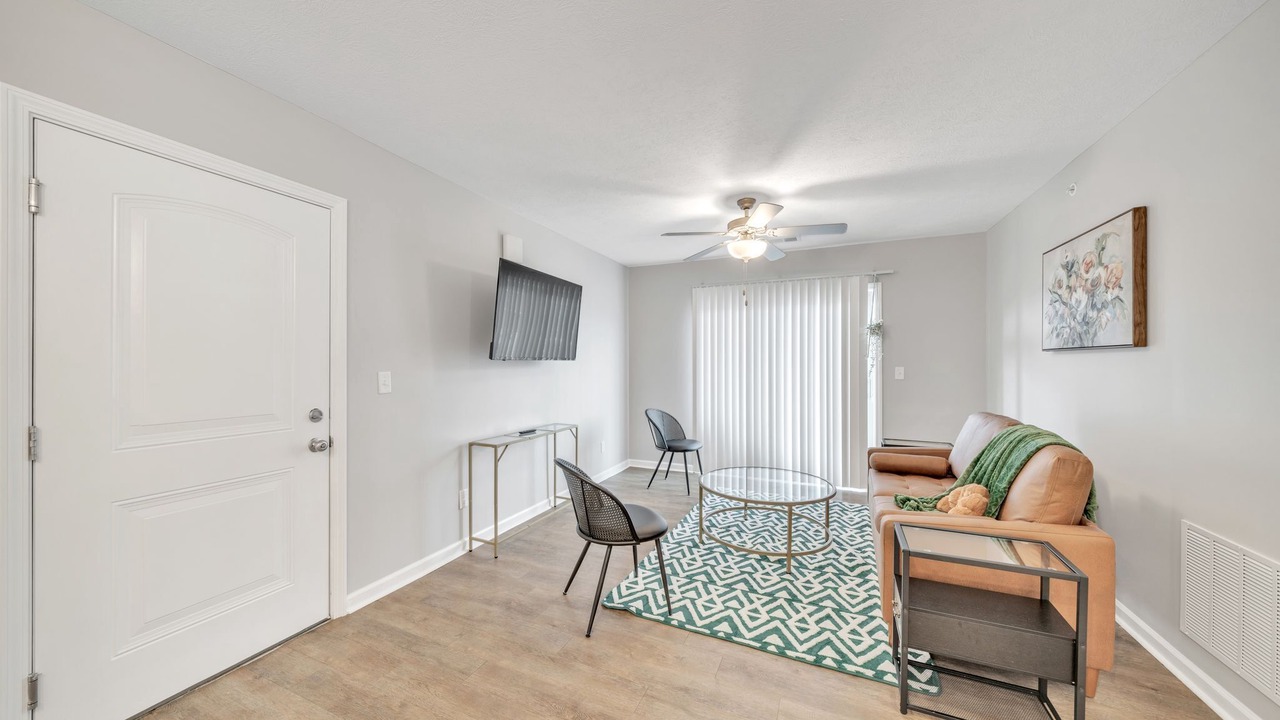 Photo of Livingroom in New Albany