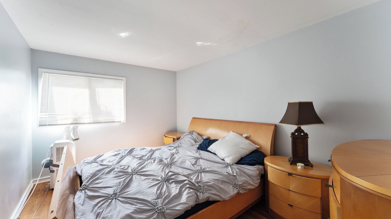 Photo of Bedroom in Bay Shore
