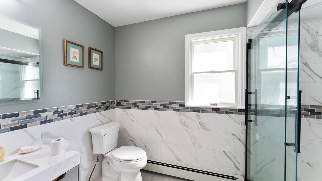 Photo of Bathroom in Bay Shore