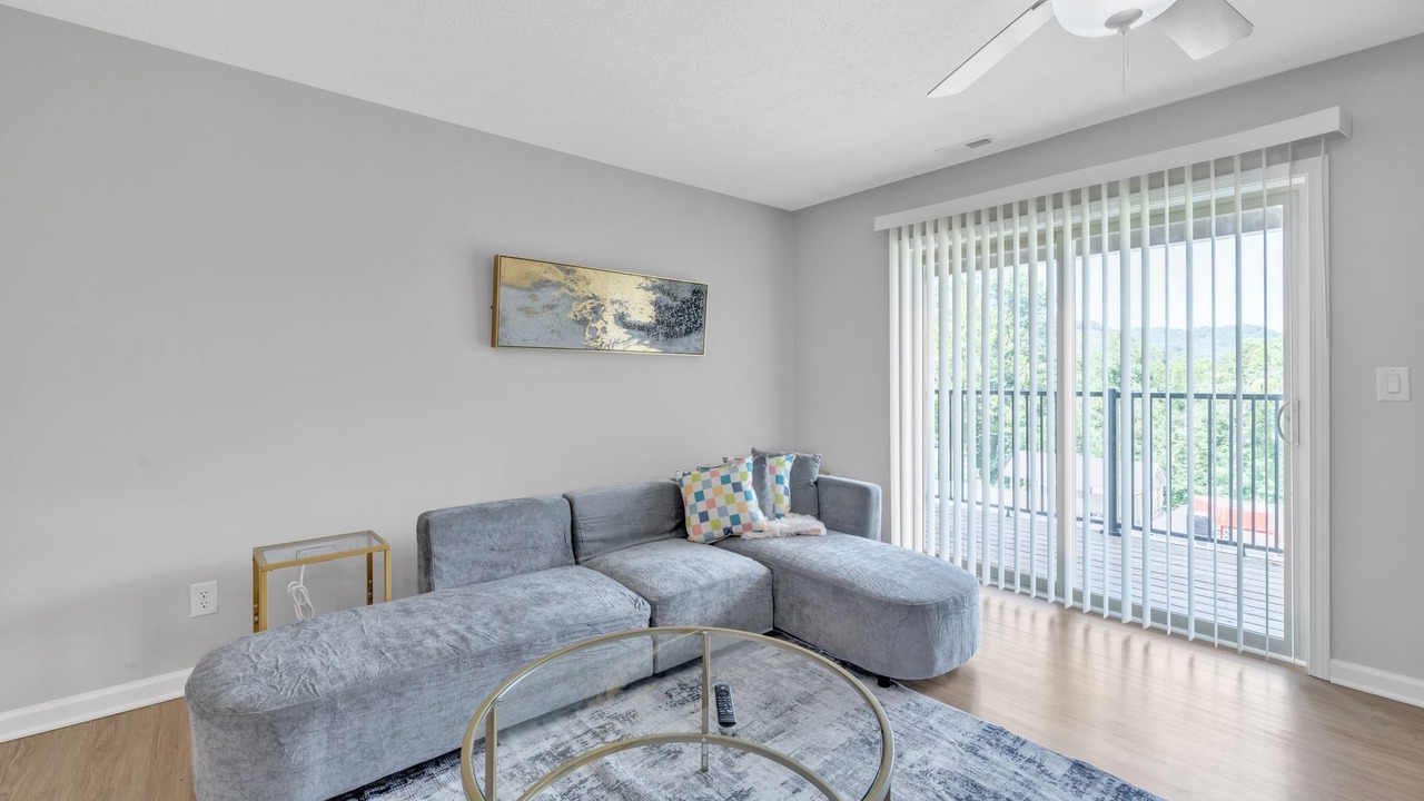 Photo of Livingroom in New Albany