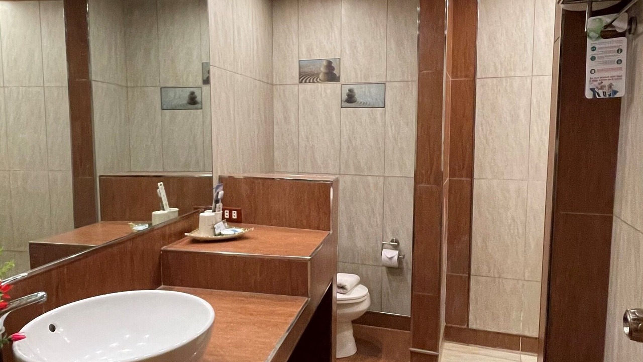 Photo of Bathroom in Hilongos