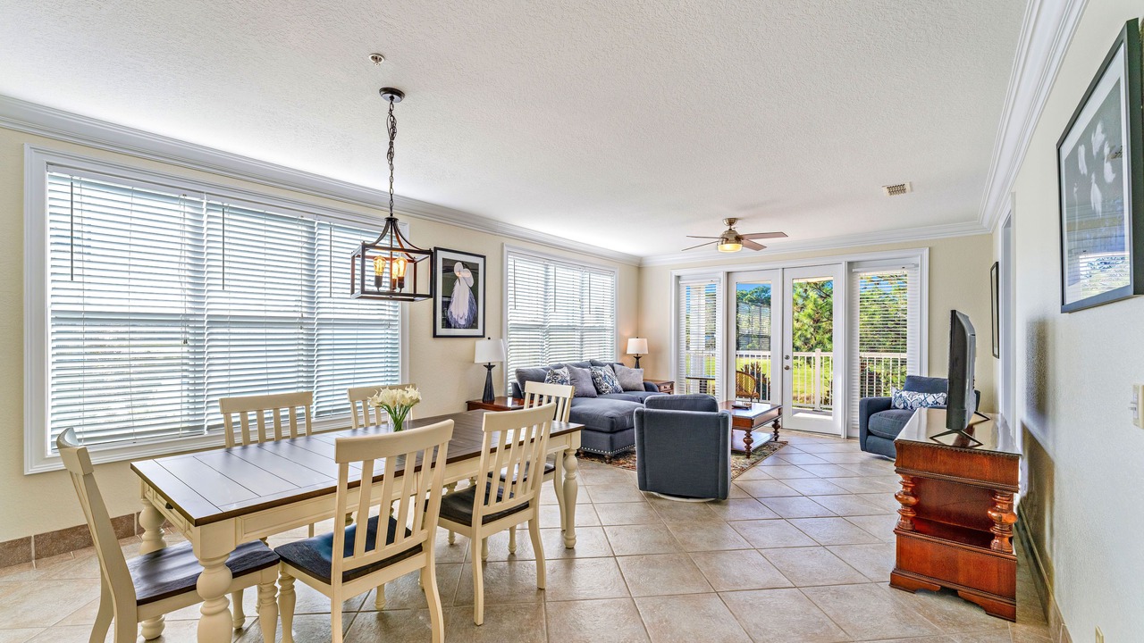 Photo of Livingroom in Carrabelle
