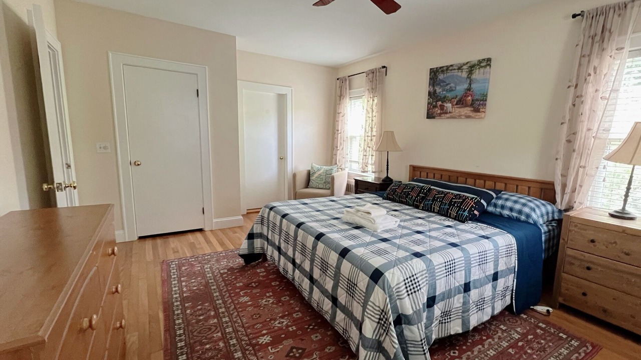 Photo of Bedroom in Newton