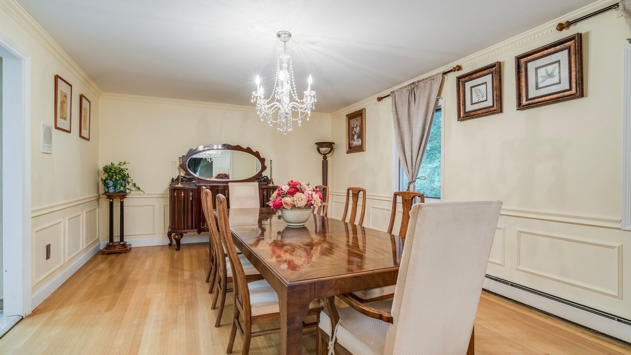 Photo of Bedroom in Old Westbury
