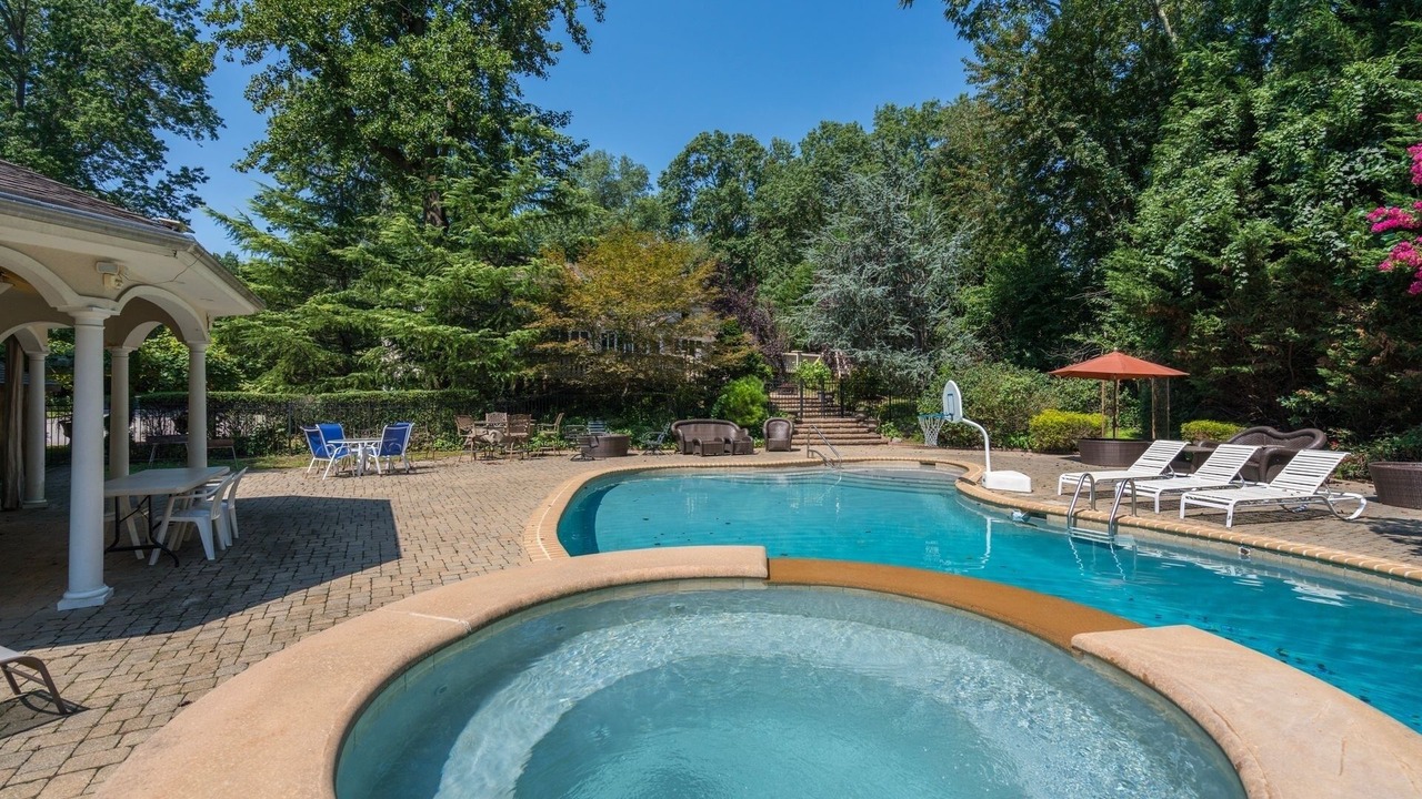 Photo of Outdoor in Old Westbury