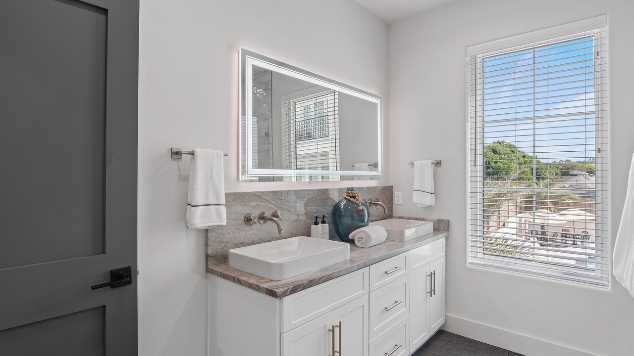 Photo of Bathroom in Laguna Beach