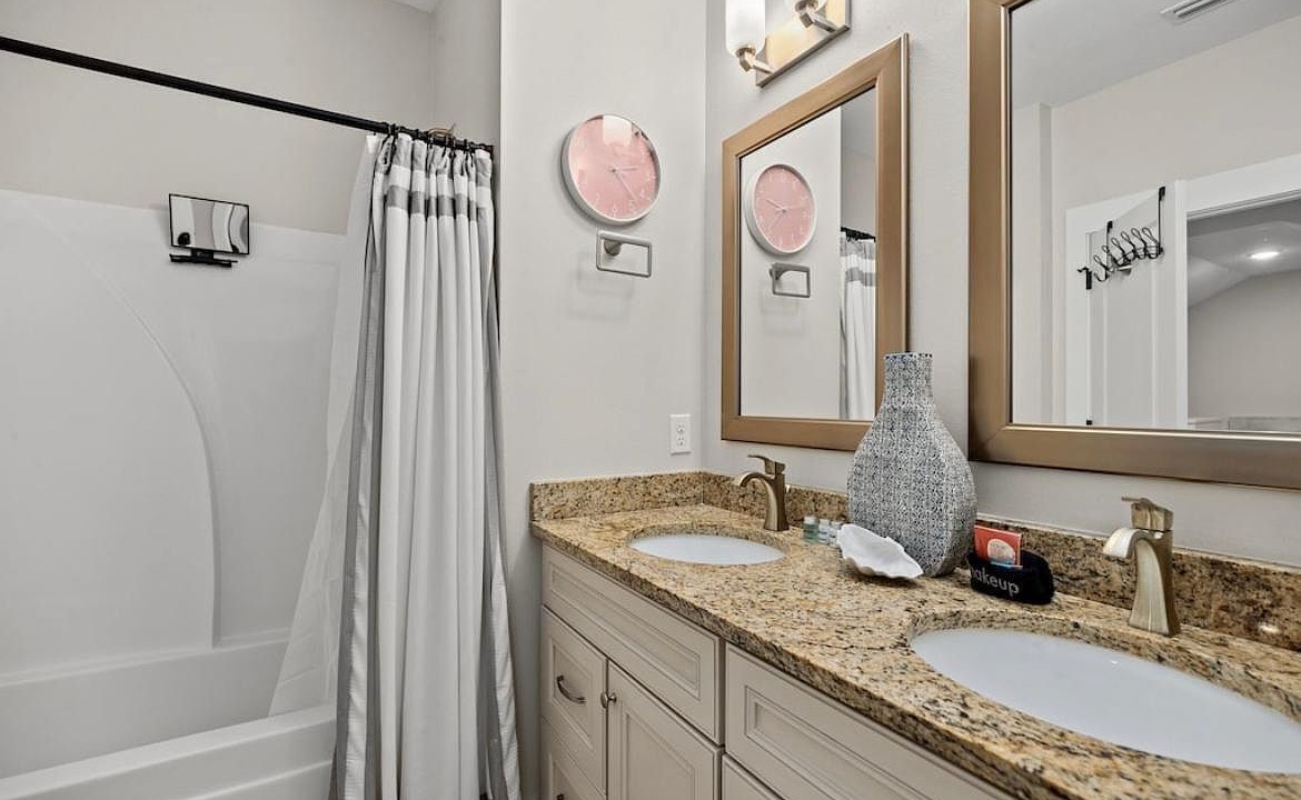 Photo of Bathroom in El Centro Beach