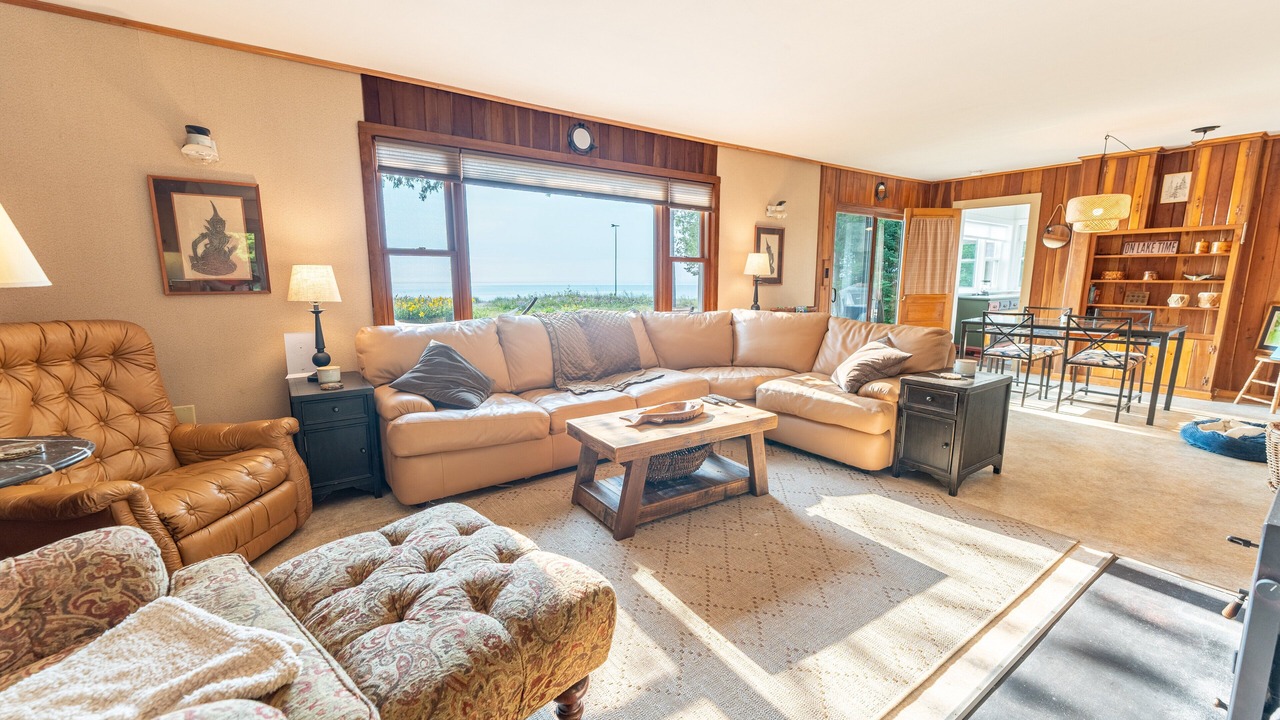 Photo of Livingroom in Manistique