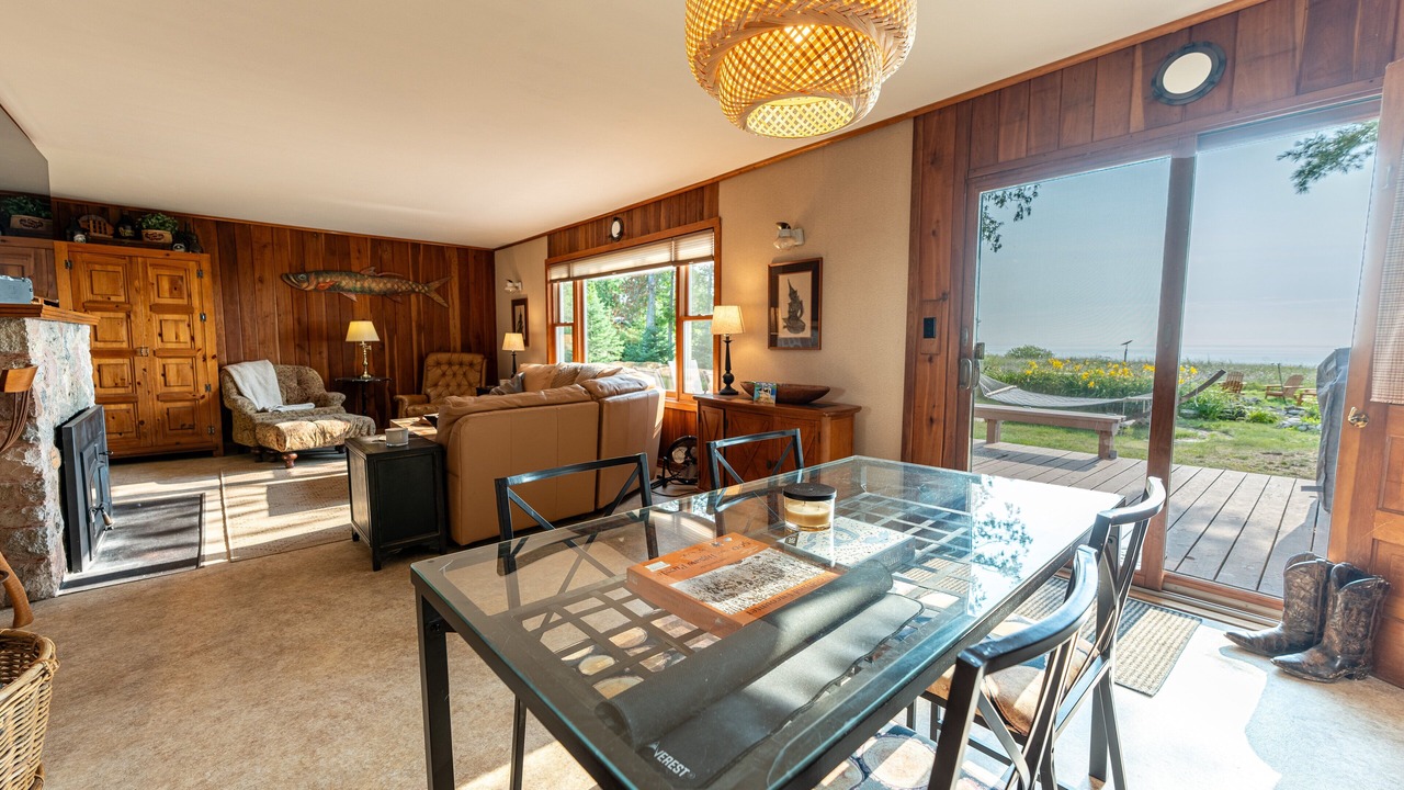 Photo of Livingroom in Manistique