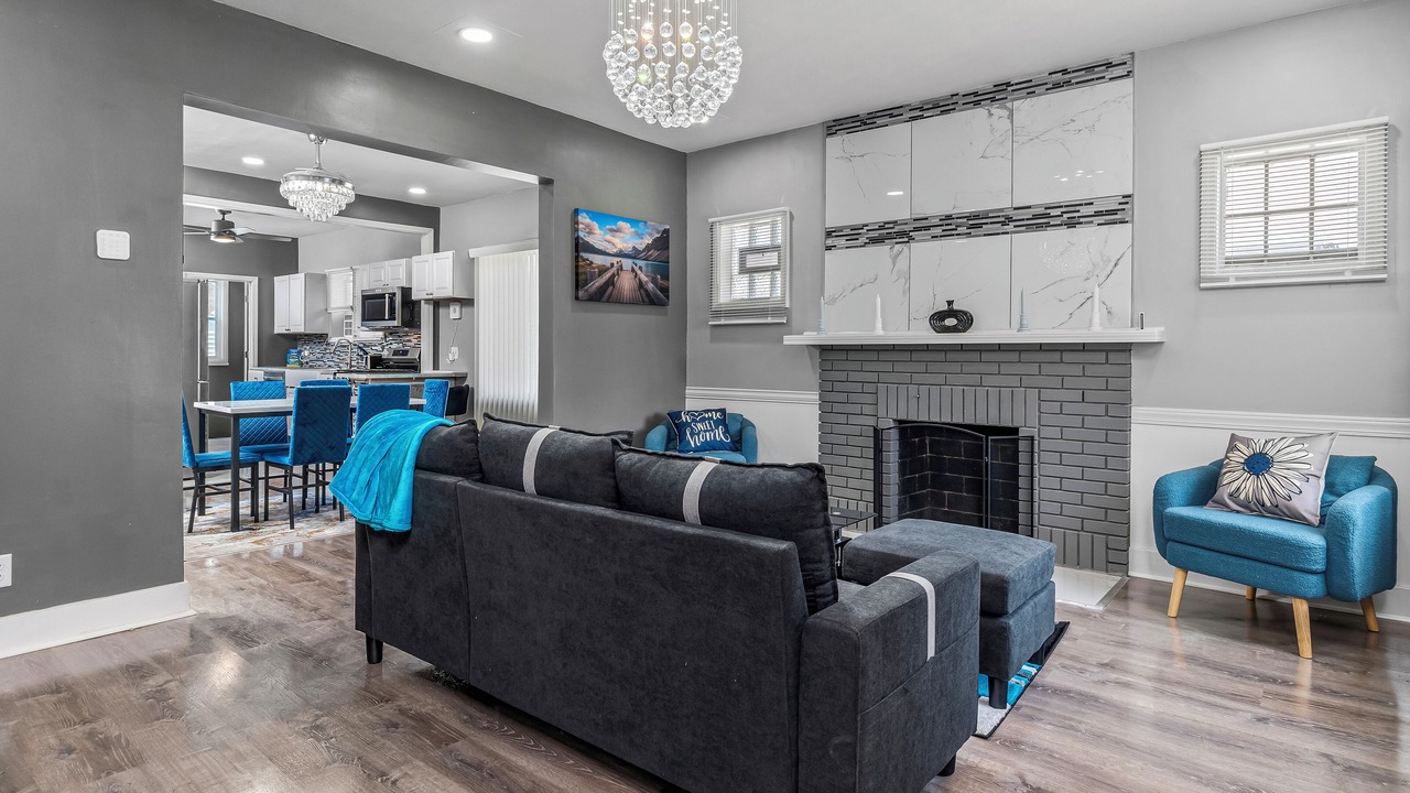 Photo of Livingroom in Gary