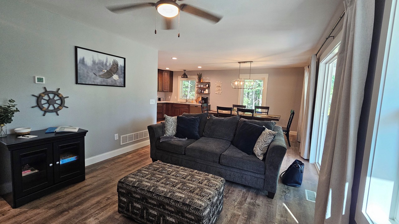 Photo of Livingroom in Canadian Lakes