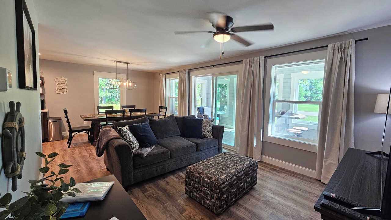 Photo of Livingroom in Canadian Lakes