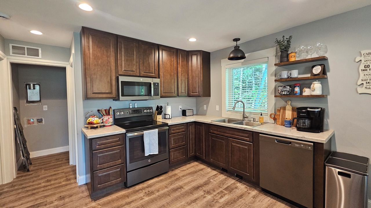 Photo of Kitchen in Canadian Lakes