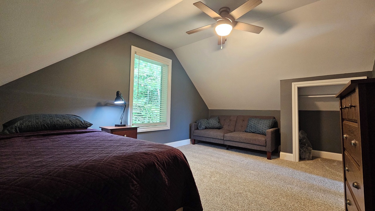 Photo of Bedroom in Canadian Lakes