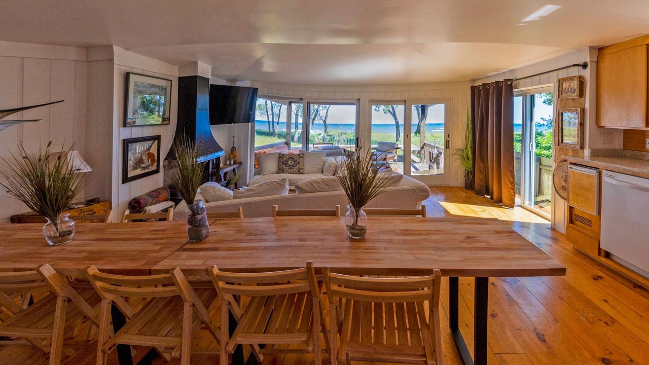 Photo of Livingroom in Wheeler