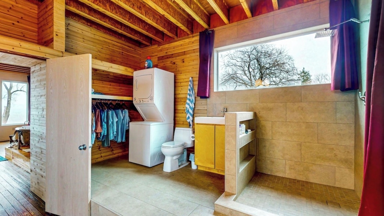 Photo of Bathroom in Wheeler